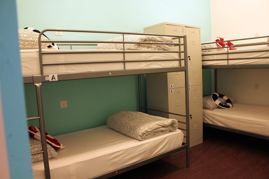 Roof Talk Theme Hostel Johor Bahru Zimmer foto