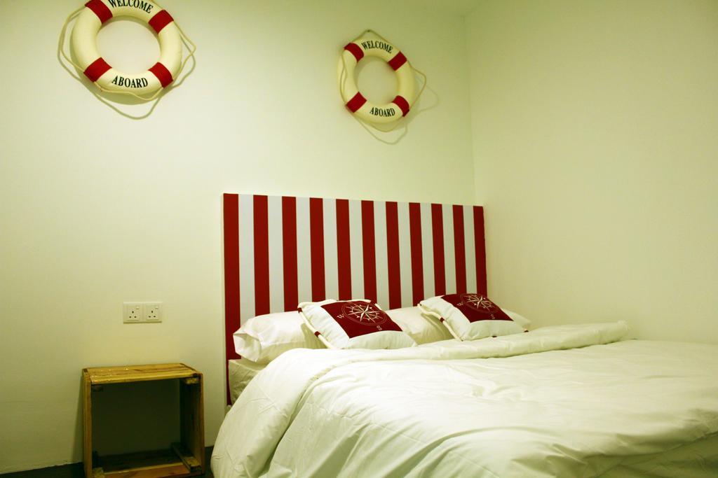 Roof Talk Theme Hostel Johor Bahru Zimmer foto