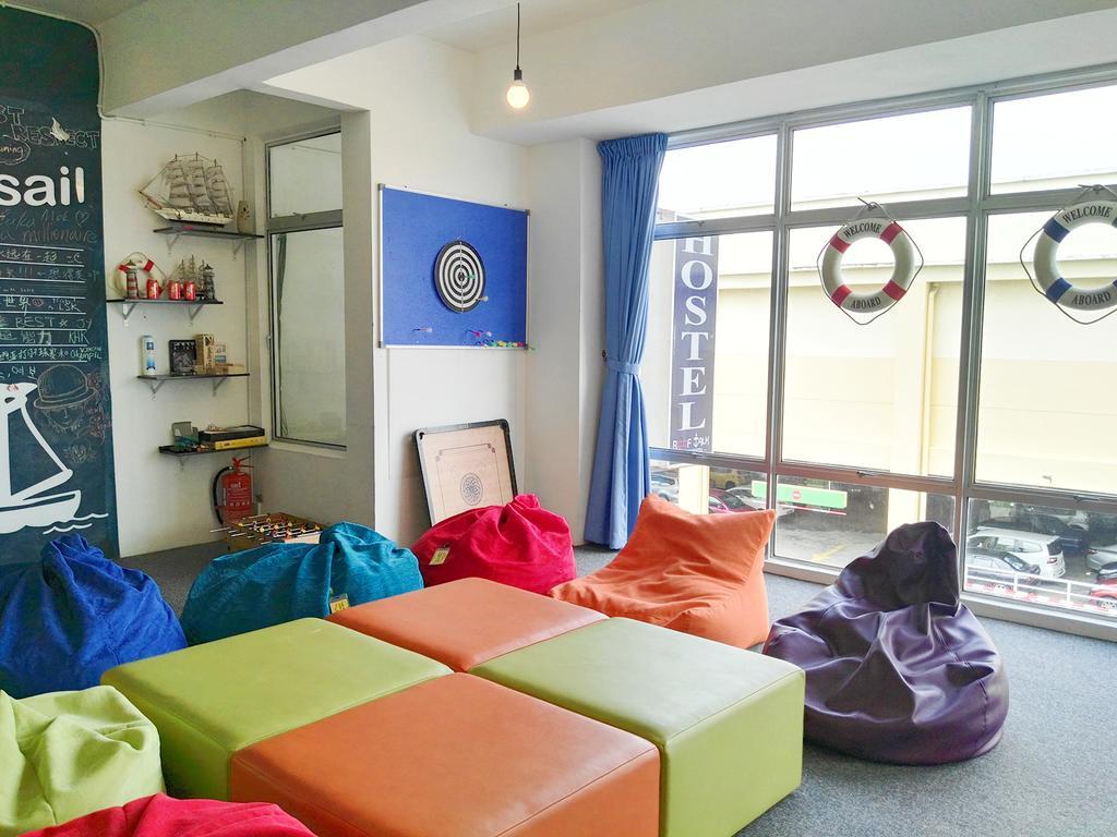 Roof Talk Theme Hostel Johor Bahru Exterior foto
