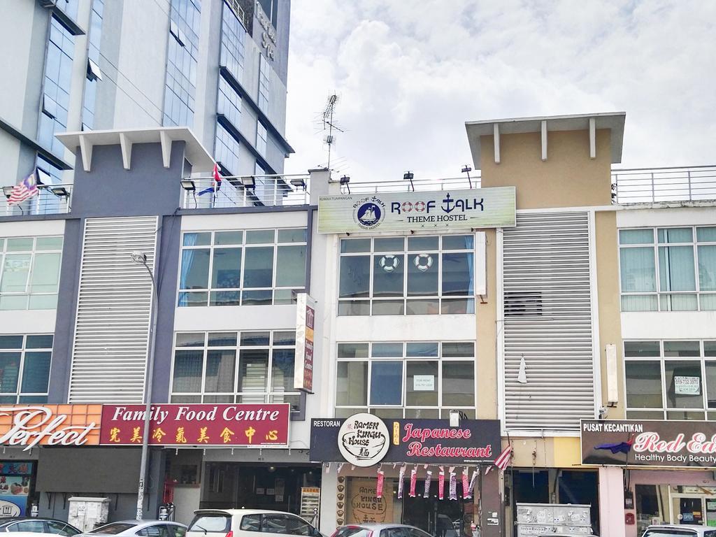 Roof Talk Theme Hostel Johor Bahru Exterior foto