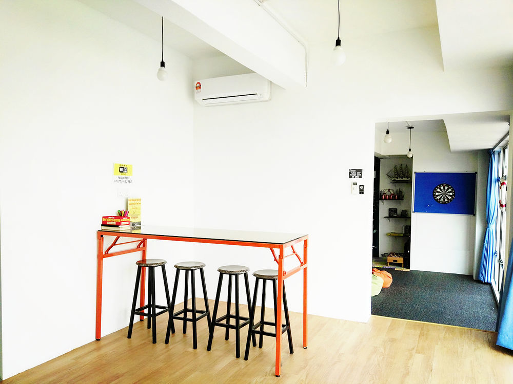 Roof Talk Theme Hostel Johor Bahru Exterior foto